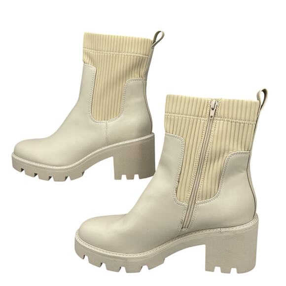 NEW Bar III Women’s Leather Chelsea Ankle Boots Ivory Size 11M - Picture 2 of 10